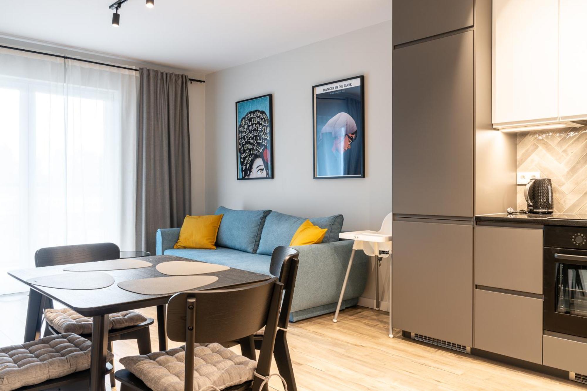 Rentplanet - Atal Square Apartment Breslau
